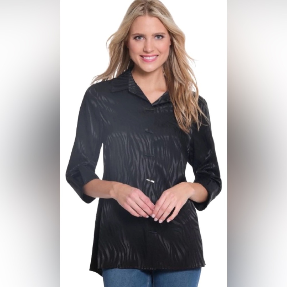 MULTIPLES Women's Turn-up Cuff Three Quarters Sleeves Button Front Hi-lo Shirt